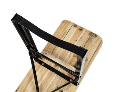 The profile of the base frame of the hardware quality beer tent set is shown from above.
